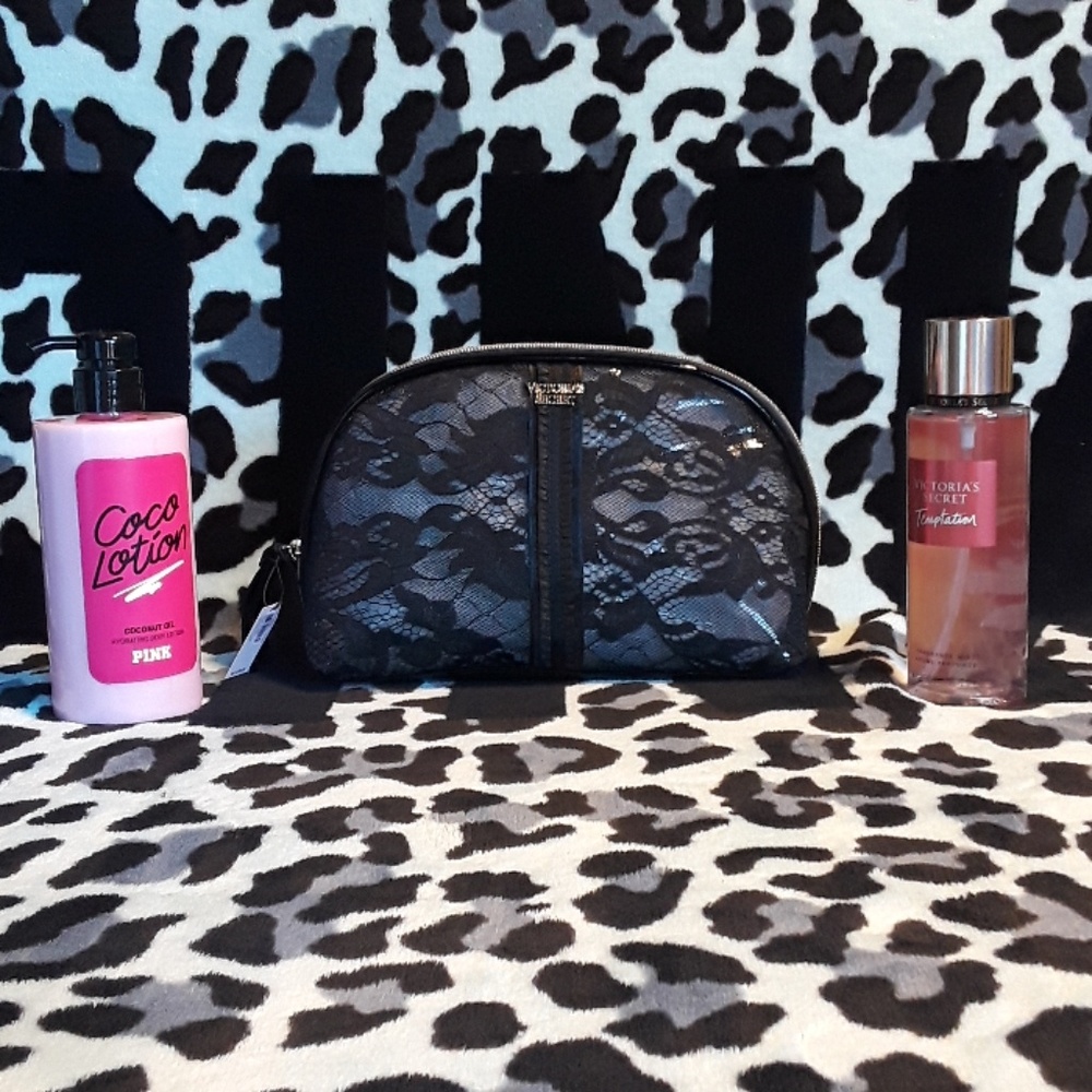 NWT Lace Glam Bag